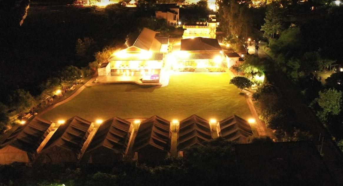 Four Banyans Spirit & Nature Resort Rájpur Kültér fotó